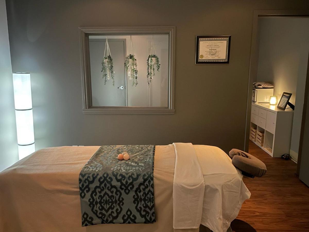 Hotel & Suites Le Dauphin Drummondville Buitenkant foto