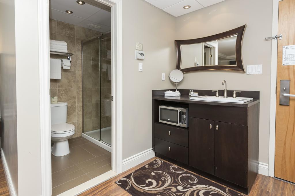Hotel & Suites Le Dauphin Drummondville Buitenkant foto